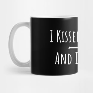 I kissed a beagle and I liked it funny t-shirt Mug